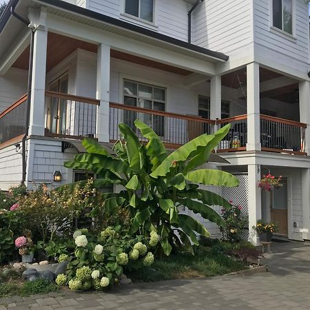 Holland Villa Vancouver New Westminster Exterior photo